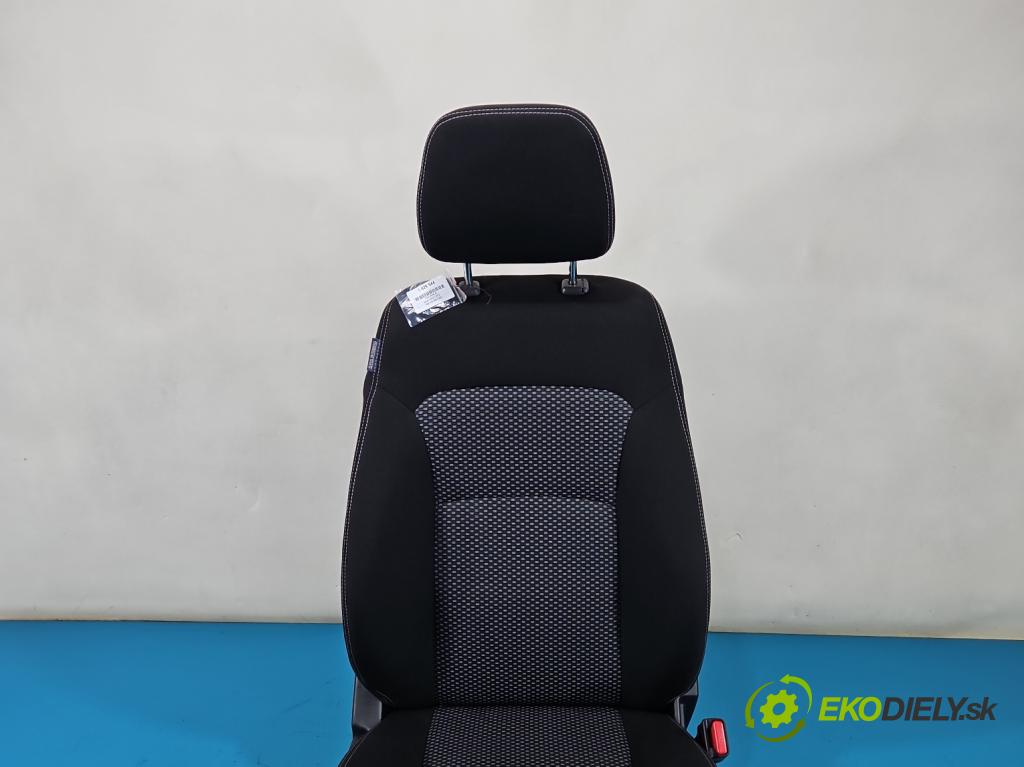 Suzuki Vitara II 2015- 1.6 16V 120 HP manual 88 kW 1586 cm3 5- Sedačka pravý  (Sedadlo)