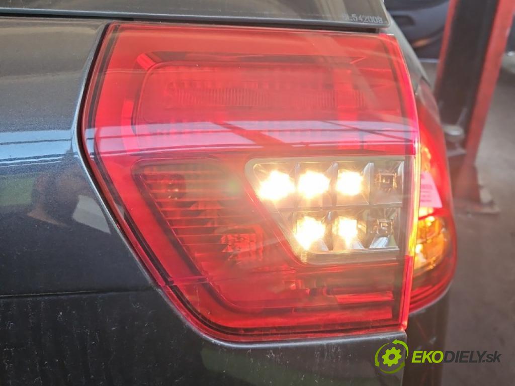 Citroen C5 II 2008-2017 1.6 hdi 111KM automatic 82 kW 1560 cm3 5- svetlo / reflektor zadné pravé kufrové dvere 9675067880
