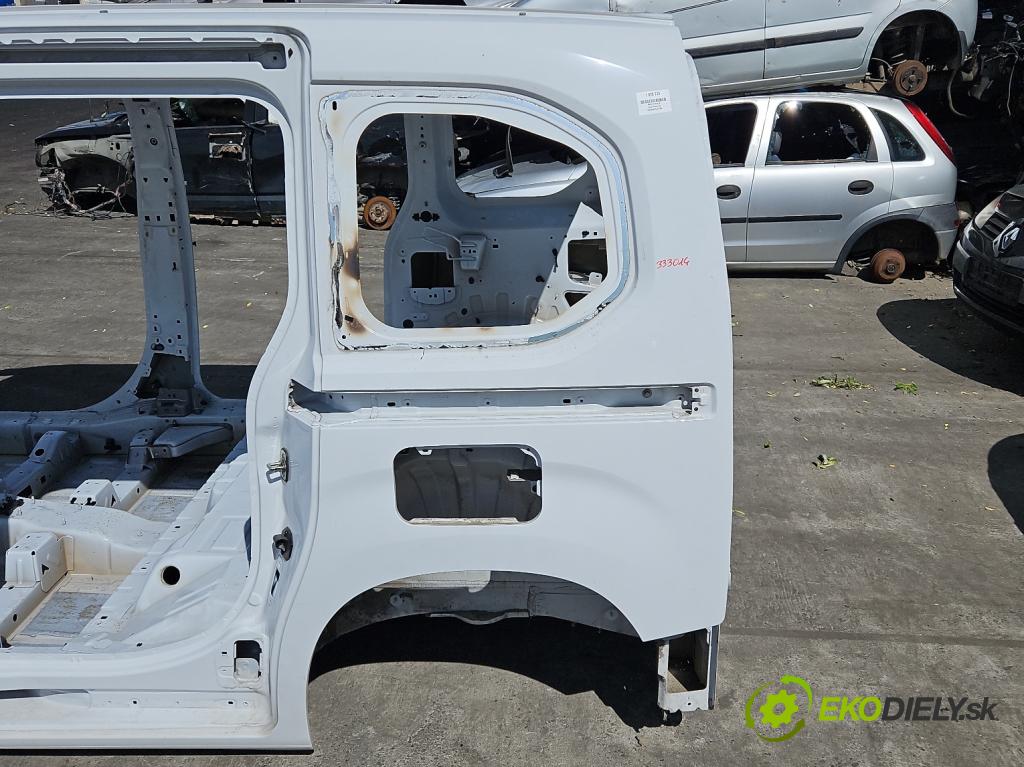 Toyota Proace City 1.2 12V 110 hp manual 81 kW 1199 cm3 5- blatnik zadní levý 