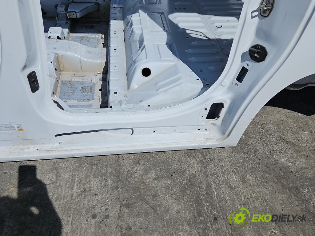 Toyota Proace City 1.2 12V 110 hp manual 81 kW 1199 cm3 5- práh levý  (Karoserie ostatní)