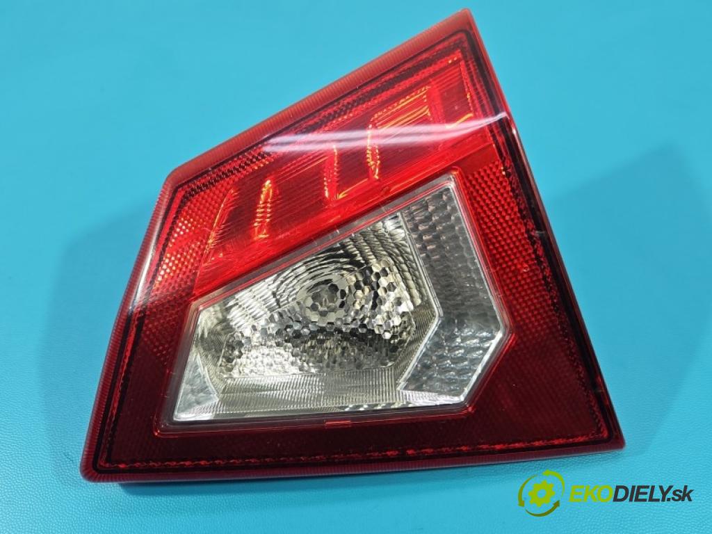 Suzuki Vitara II 2015- 1.6 16V 120 HP manual 88 kW 1586 cm3 5- svetlo / reflektor zadné pravé kufrové dvere 132-18097