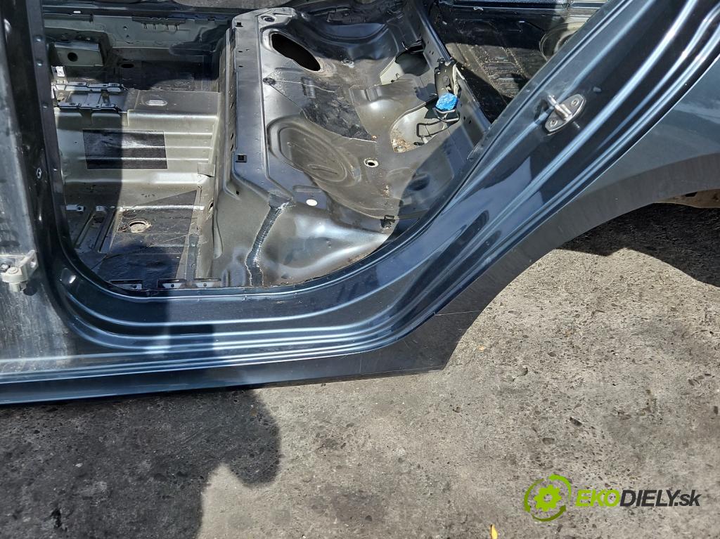 Skoda Octavia IV 2019- 2.0 tdi 150 hp manual 110 kW 1968 cm3 5- práh levý  (Karoserie ostatní)