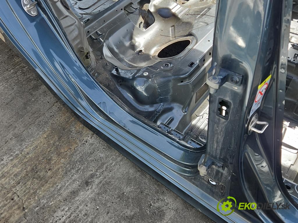 Skoda Octavia IV 2019- 2.0 tdi 150 hp manual 110 kW 1968 cm3 5- práh pravý  (Karoserie ostatní)