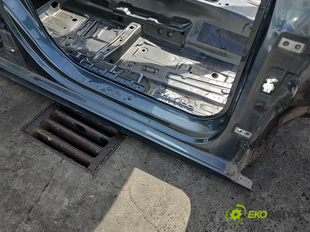 Skoda Octavia IV 2019- 2.0 tdi 150 hp manual 110 kW 1968 cm3 5- práh pravý  (Karoserie ostatní)