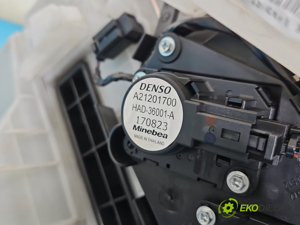 Toyota Proace City 1.2 12V 110 hp manual 81 kW 1199 cm3 5- radiátor A21201700 (Radiátor topení)