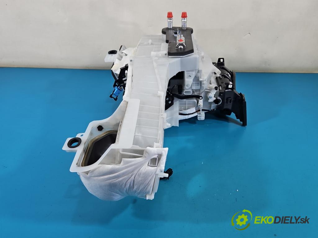 Toyota Proace City 1.2 12V 110 hp manual 81 kW 1199 cm3 5- radiátor A21201700 (Radiátor topení)