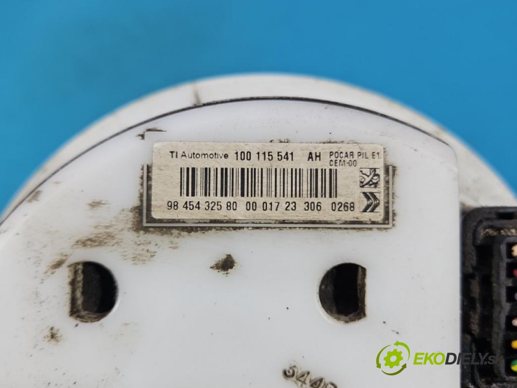 Toyota Proace City 1.2 110 hp manual 81 kW 1199 cm3 5- čerpadlo paliva 9845432580