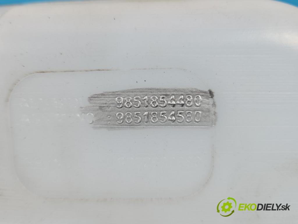 Toyota Proace City 1.2 110 HP manual 81 kW 1199 cm3 5- nádržka tekutina: ostrekovačov 9851854480
