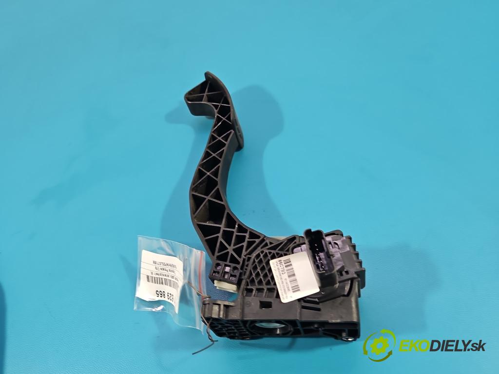 Toyota Proace City 1.2 12V 110 hp manual 81 kW 1199 cm3 5- pedal plyn: potenciometr: 9854066180