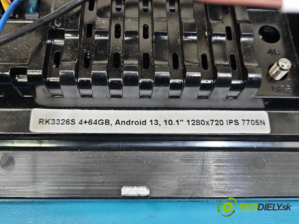 Toyota Aygo II 2014-2022 1.0 vvti 72 HP manual 53 kW 998 cm3 5- Radio