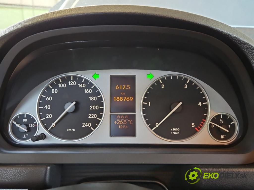 Mercedes B W245 2005-2011 2.0 cdi 109 hp manual 80 kW 1992 cm3 5- Přístrojová deska 1031098110 (Přístrojová deska)