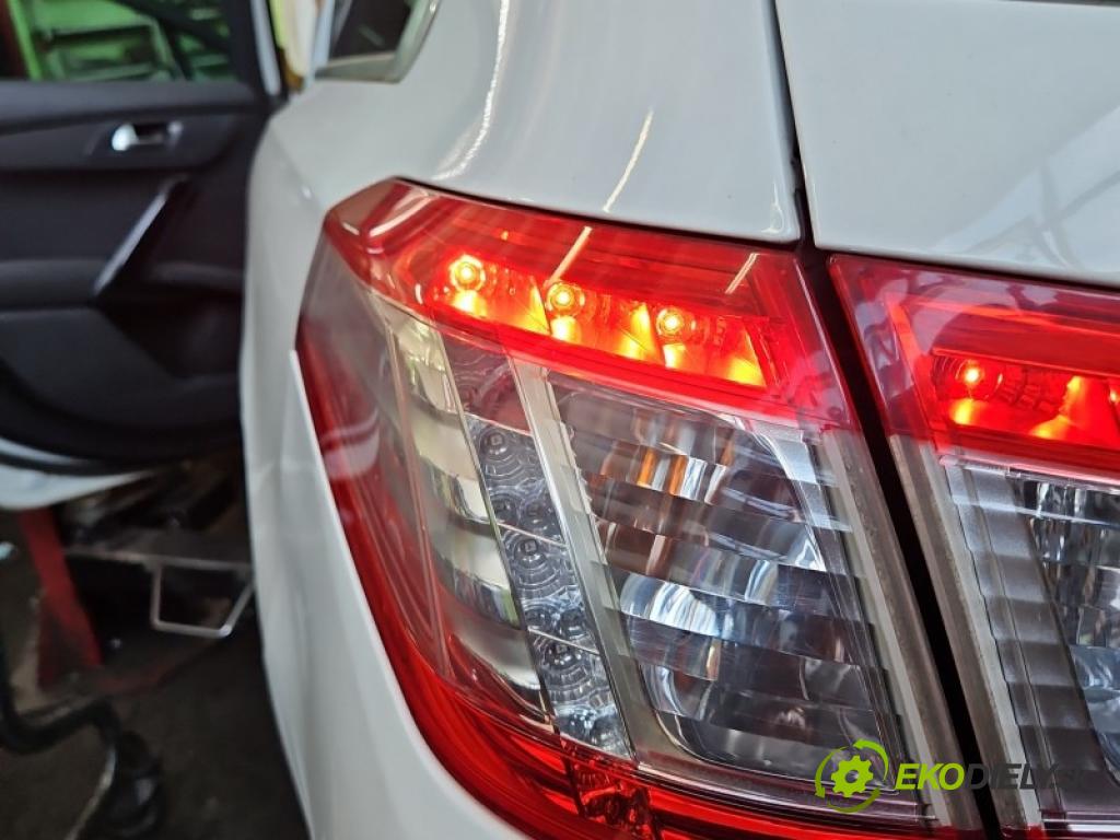 Peugeot 508 I 2010-2018 2.0 hdi 181KM automatic 133 kW 1997 cm3 5- světlo zadní levé blatník: 9686779580