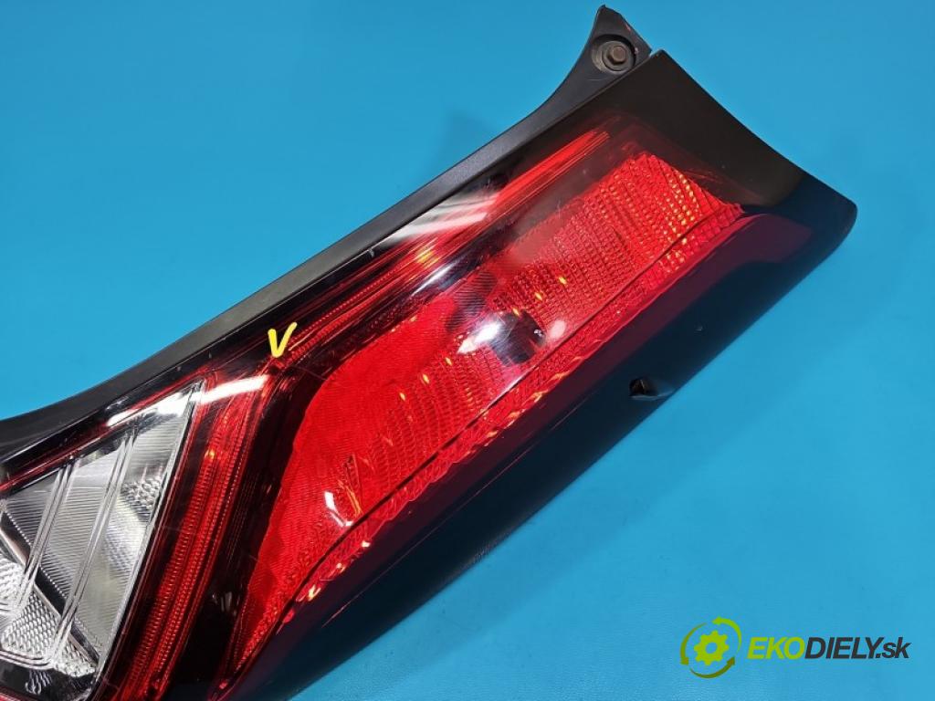 Toyota Aygo II 2014-2022 1.0 vvti 72 hp manual 53 kW 998 cm3 5- světlo zadní pravé blatník: