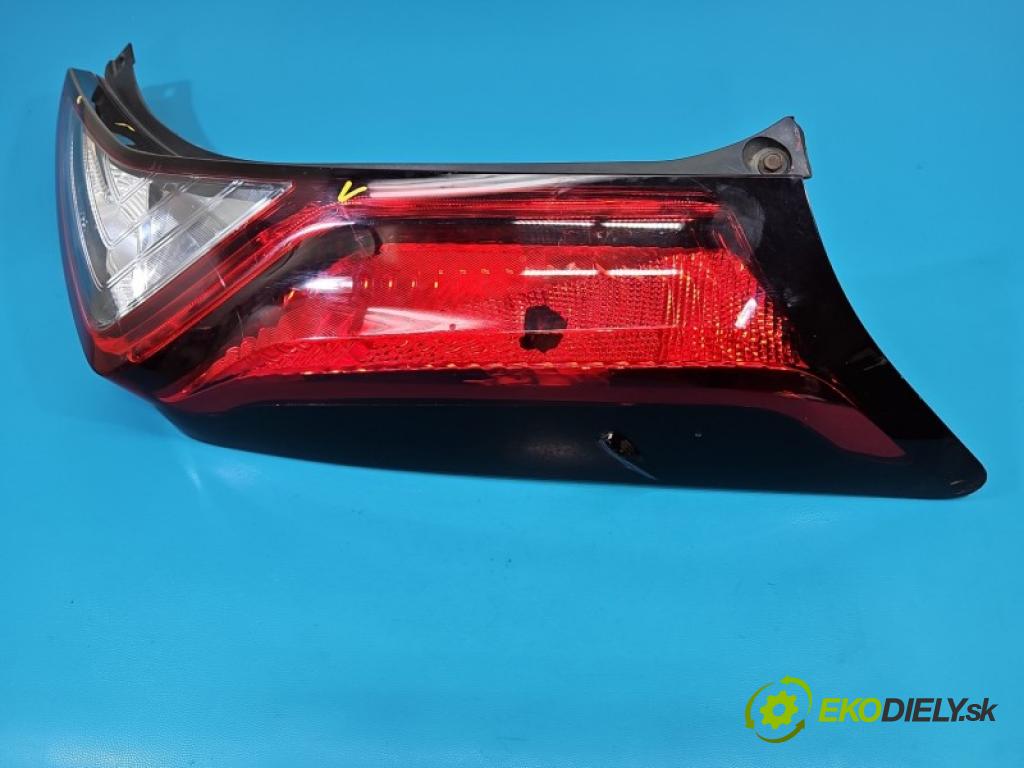 Toyota Aygo II 2014-2022 1.0 vvti 72 hp manual 53 kW 998 cm3 5- světlo zadní pravé blatník: