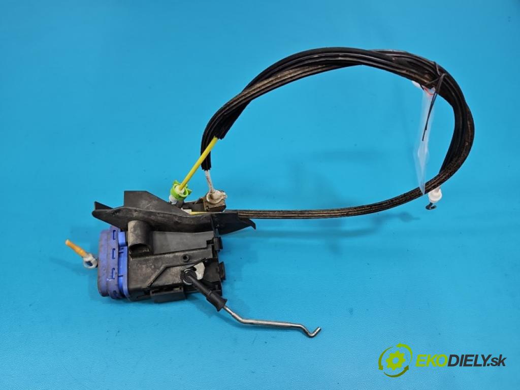 Audi A4 B5 1994-2001 1.9 tdi 110 hp manual 81 kW 1896 cm3 5- zámek zadní pravý 8D0839016A