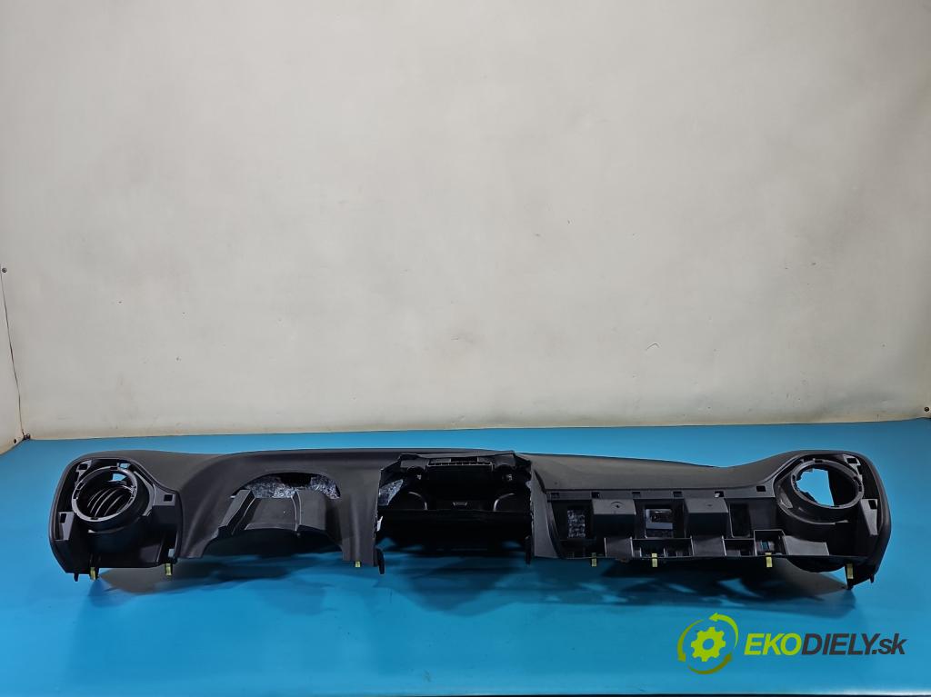 Toyota Aygo II 2014-2022 1.0 vvti 72 HP manual 53 kW 998 cm3 5- kokpit,pristrojová doska rozdeľovacia