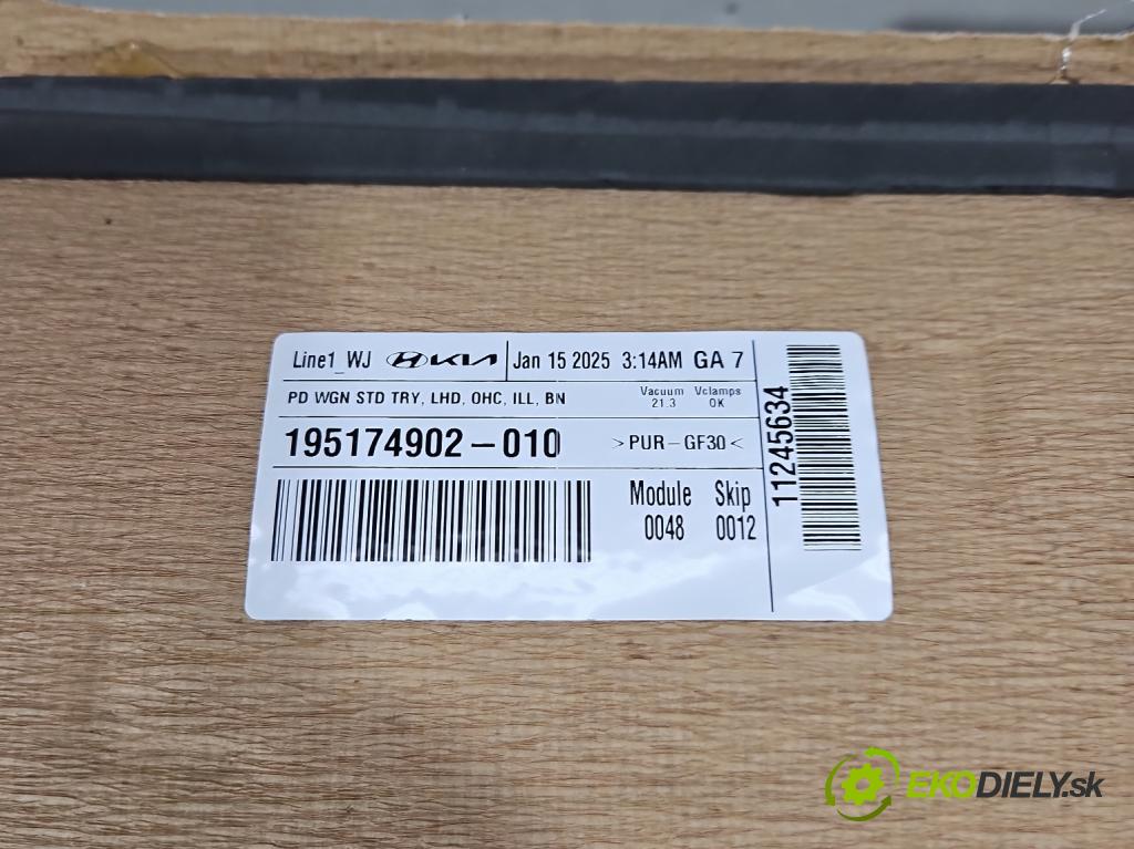 Hyundai I30 III 2016- 13 / Combi / čierna farba