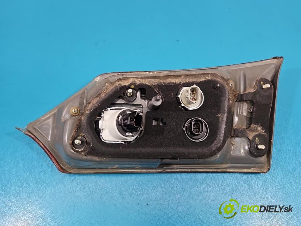 Toyota Corolla E16/E18  2013-2019 1.6 16V 132  HP manual 97 kW 1598 cm3 4- svetlo / reflektor zadné ľavé kufrové dvere 81590-02530