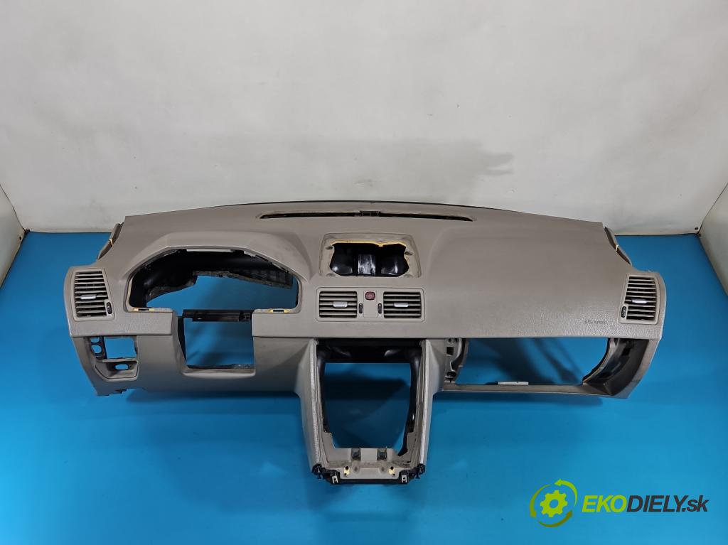 Volvo XC90 I 2002-2014 2.4 D5 163 hp automatic 120 kW 2401 cm3 5- kokpit,přistrojova deska