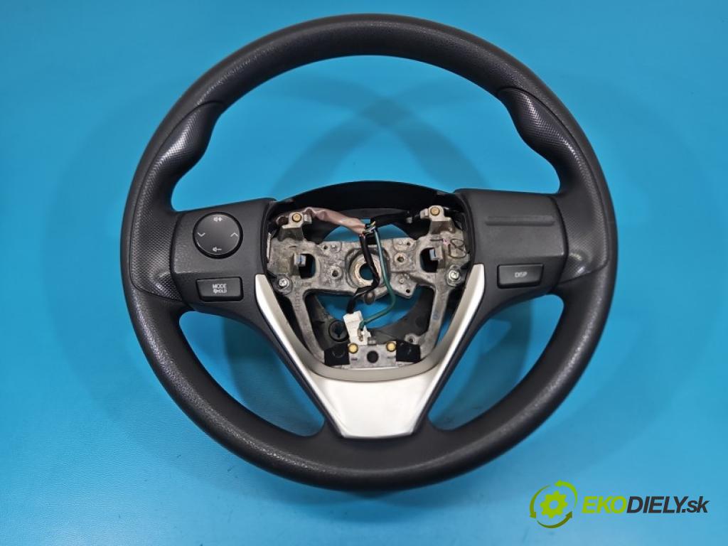 Toyota Corolla E16/E18  2013-2019 1.6 16V 132 hp manual 97 kW 1598 cm3 4- volant  (Volant)