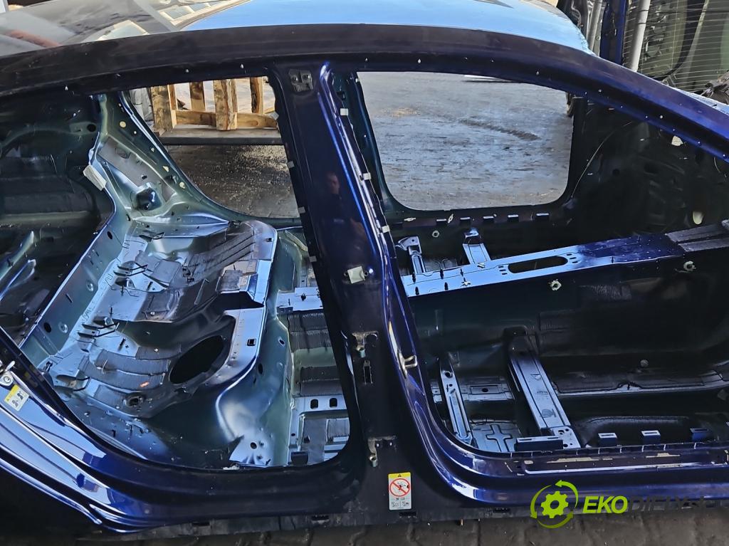Audi A5 F5 2016-2024 2.0 TFSI 265KM automatic 195 kW 1984 cm3 4- práh pravý  (Karoserie ostatní)