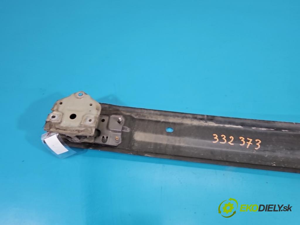 Toyota Corolla E16/E18  2013-2019 1.6 16V 132 hp manual 97 kW 1598 cm3 4- výztuha nárazníku zadní