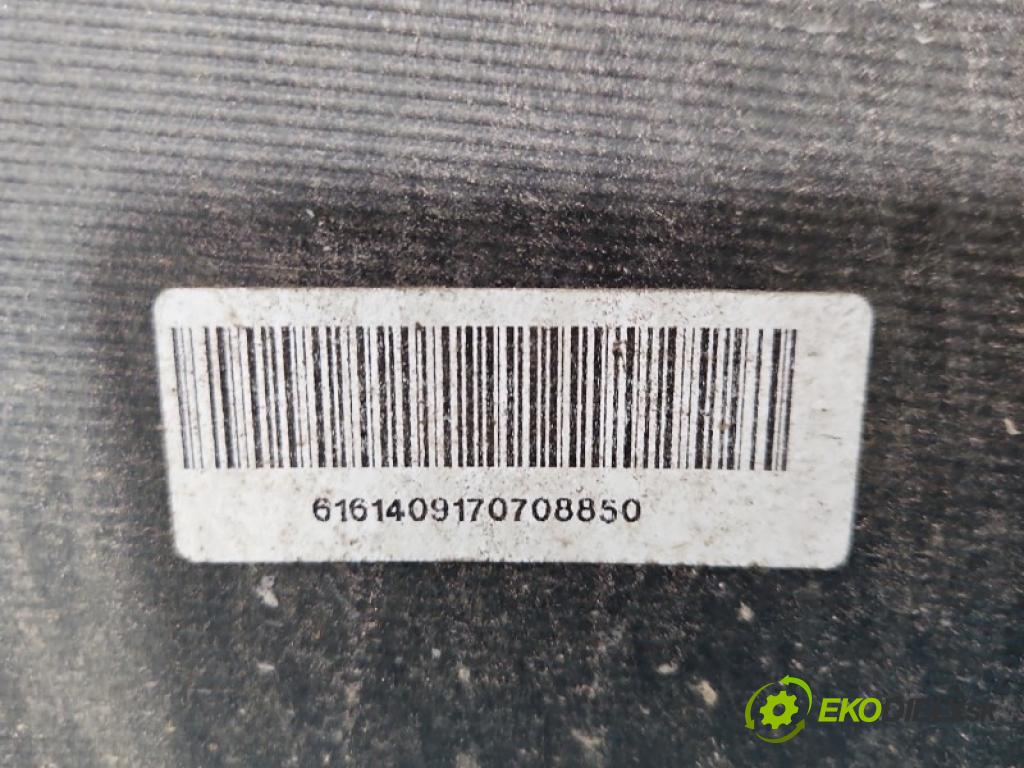 Toyota Corolla E16/E18  2013-2019 1.6 16V 132  HP manual 97 kW 1598 cm3 4- nárazník zadné  (Kľučka dverí ostatné)