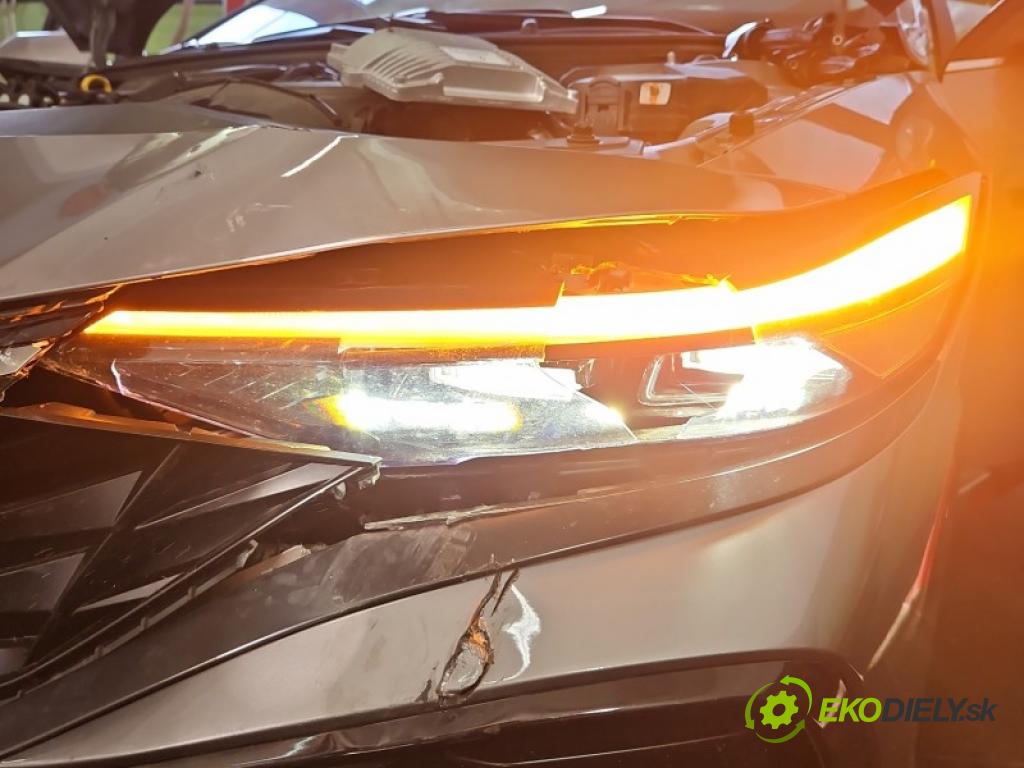Hyundai Elantra VII 2020- 1.6 16V manual 90.2 kW 1598 cm3 4- světlo levý  (Klika dveří ostatní)