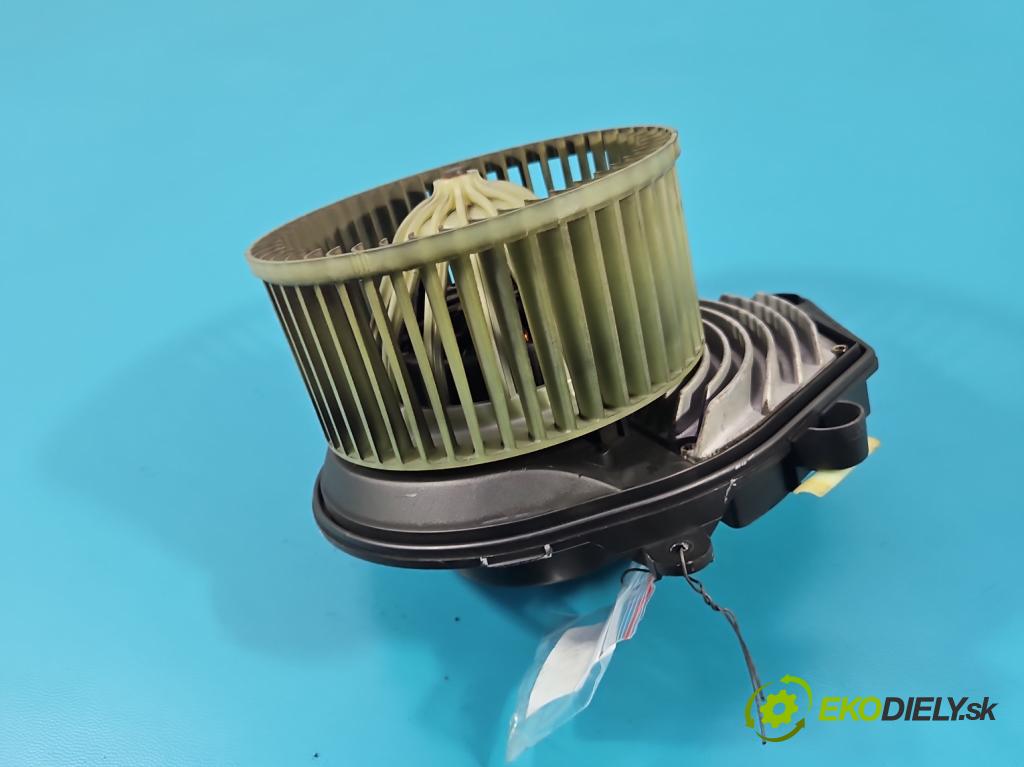 Audi A4 B5 1994-2001 1.8 T 150 hp manual 110 kW 1781 cm3 4- ventilátor vzduchu 740221233F