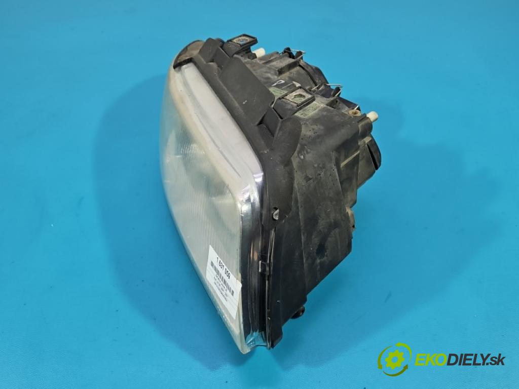 Audi A4 B5 1994-2001 1.8 T 150 HP manual 110 kW 1781 cm3 4- Reflektor: pravý 8D0941004 (Svetlo predné pravé)