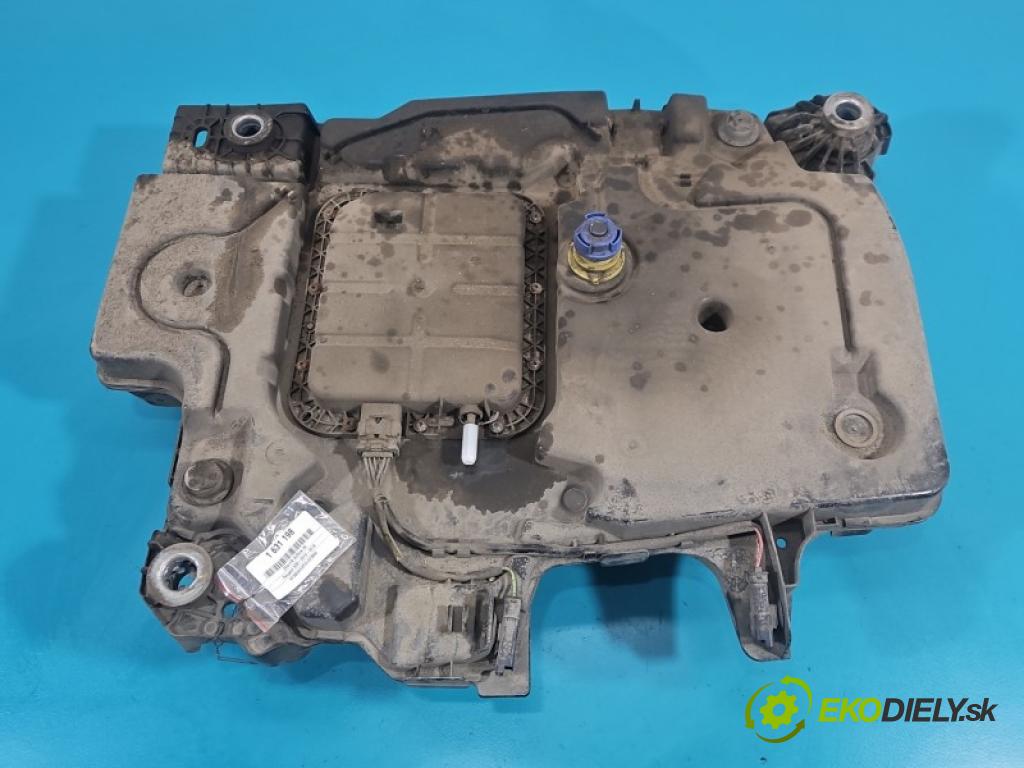 Peugeot 508 I 2010-2018 2.0 hdi 181KM automatic 133 kW 1997 cm3 5- Nádrž: AdBlue 21696001