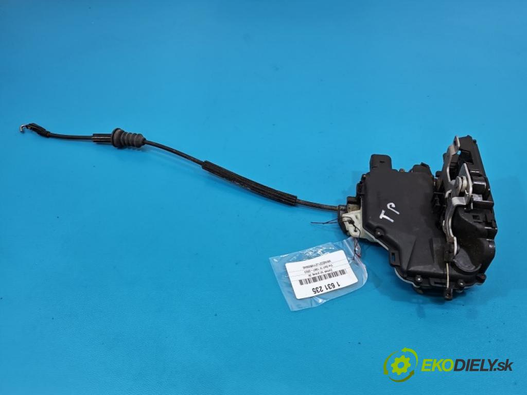 Vw Golf IV 1997-2003 1.9 tdi 116 hp manual 85 kW 1896 cm3 5- zámek zadní pravý