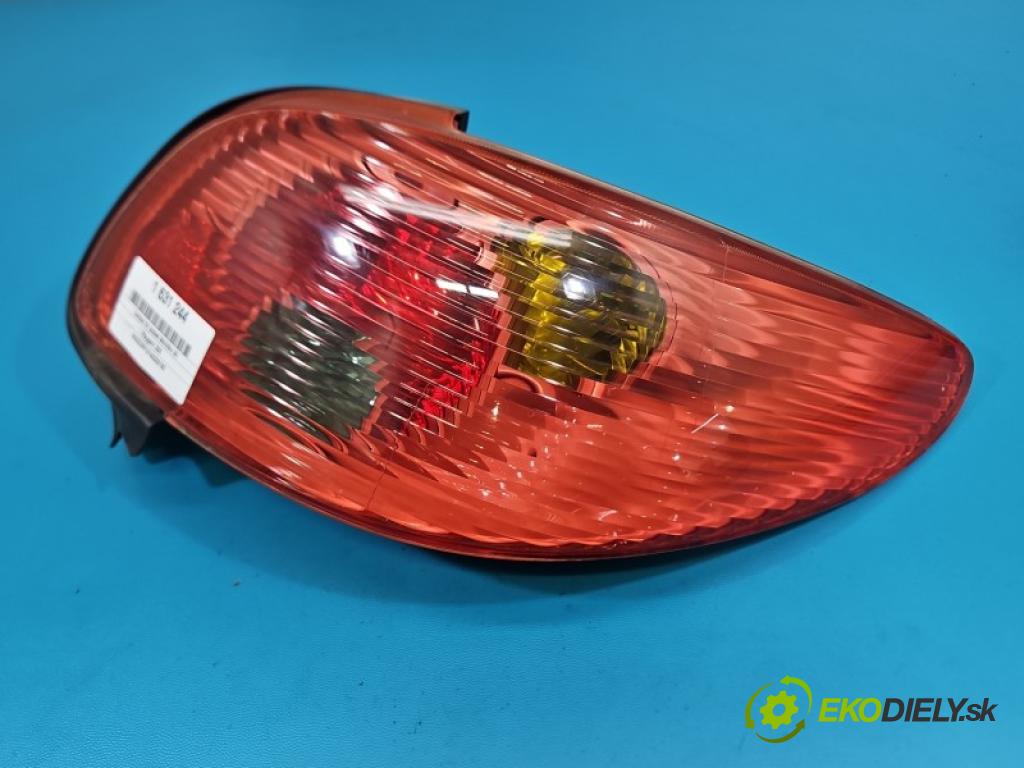 Peugeot 206 1.6 16V 109 HP manual 80 kW 1587 cm3 2- svetlo / reflektor zadné pravé blatník