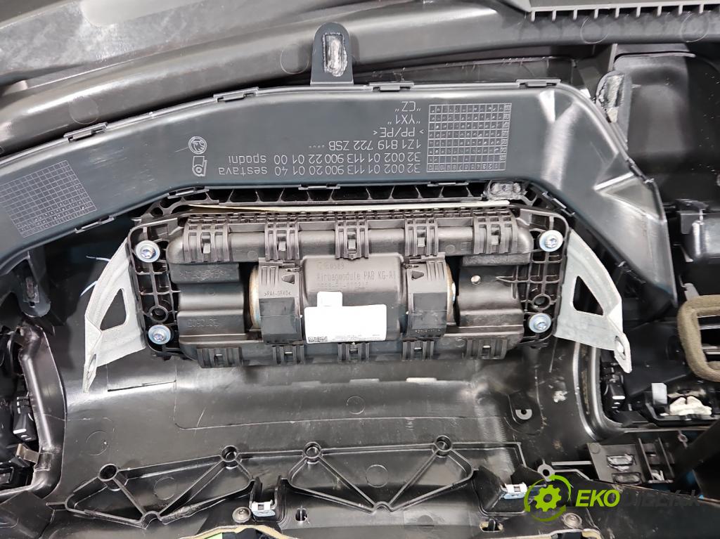 Skoda Octavia II 2004-2013 1.6 8V 102 hp manual 75 kW 1595 cm3 5- kokpit,přistrojova deska