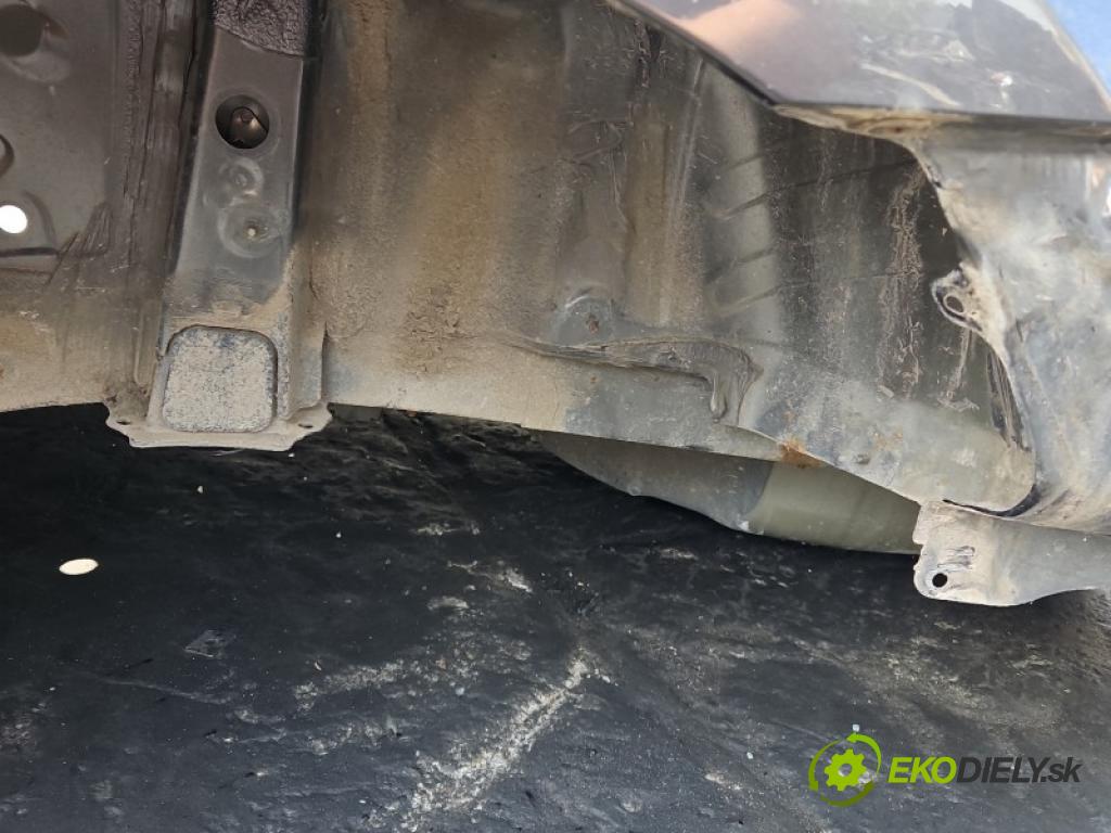 Toyota Corolla E16/E18  2013-2019 1.6 16V 132 hp manual 97 kW 1598 cm3 4- blatnik zadní levý