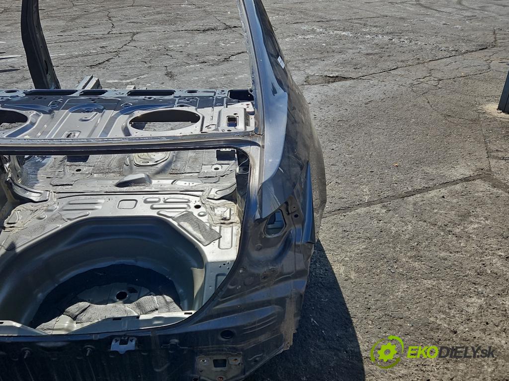 Toyota Corolla E16/E18  2013-2019 1.6 16V 132 hp manual 97 kW 1598 cm3 4- blatnik zadní pravý