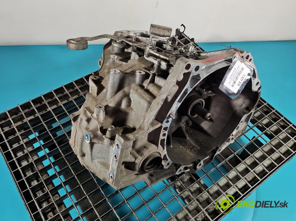 Toyota Corolla E16/E18  2013-2019 1.6 16V 132 hp manual 97 kW 1598 cm3 4- převodovka stupňová manual 