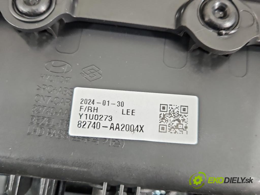 Hyundai Elantra VII 2020- 1.6 16V manual 90.2 kW 1598 cm3 4- Čalounictví: dvere predné pravé 82361-AA500