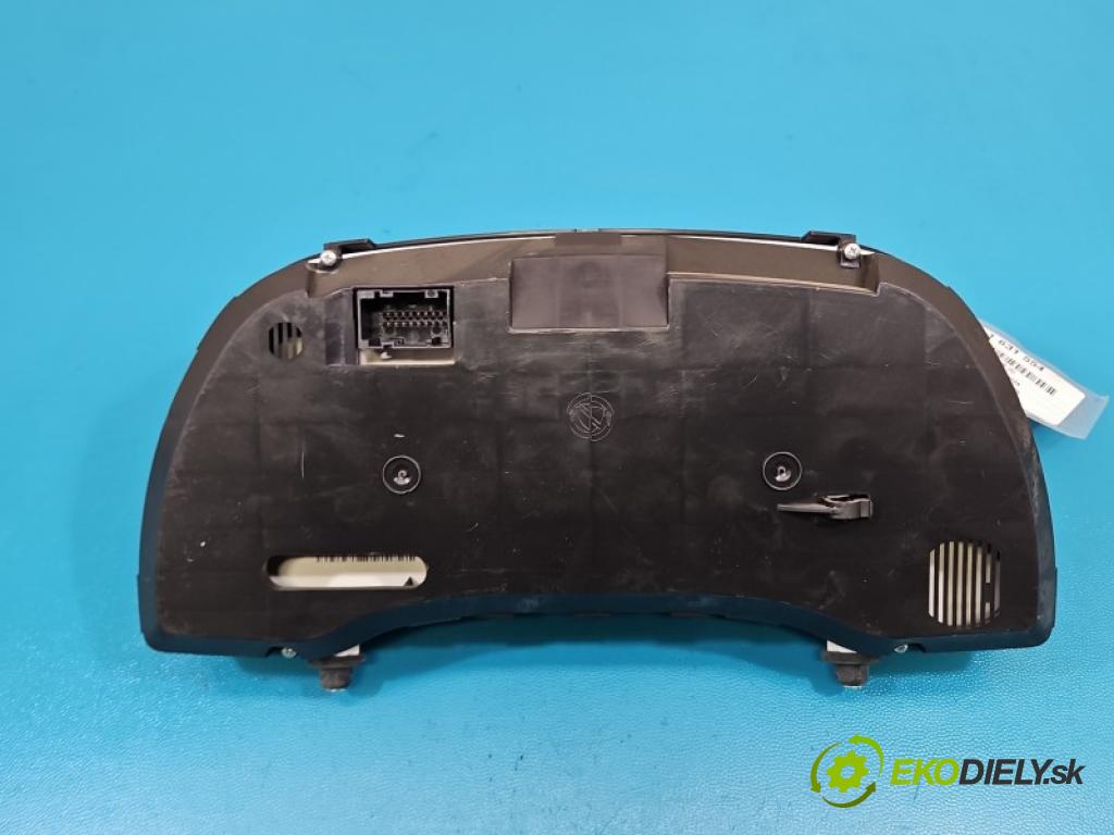 Fiat Punto Grande 1.4 16V 95 hp manual 70 kW 1368 cm3 3- Přístrojová deska 51718552 (Přístrojová deska)