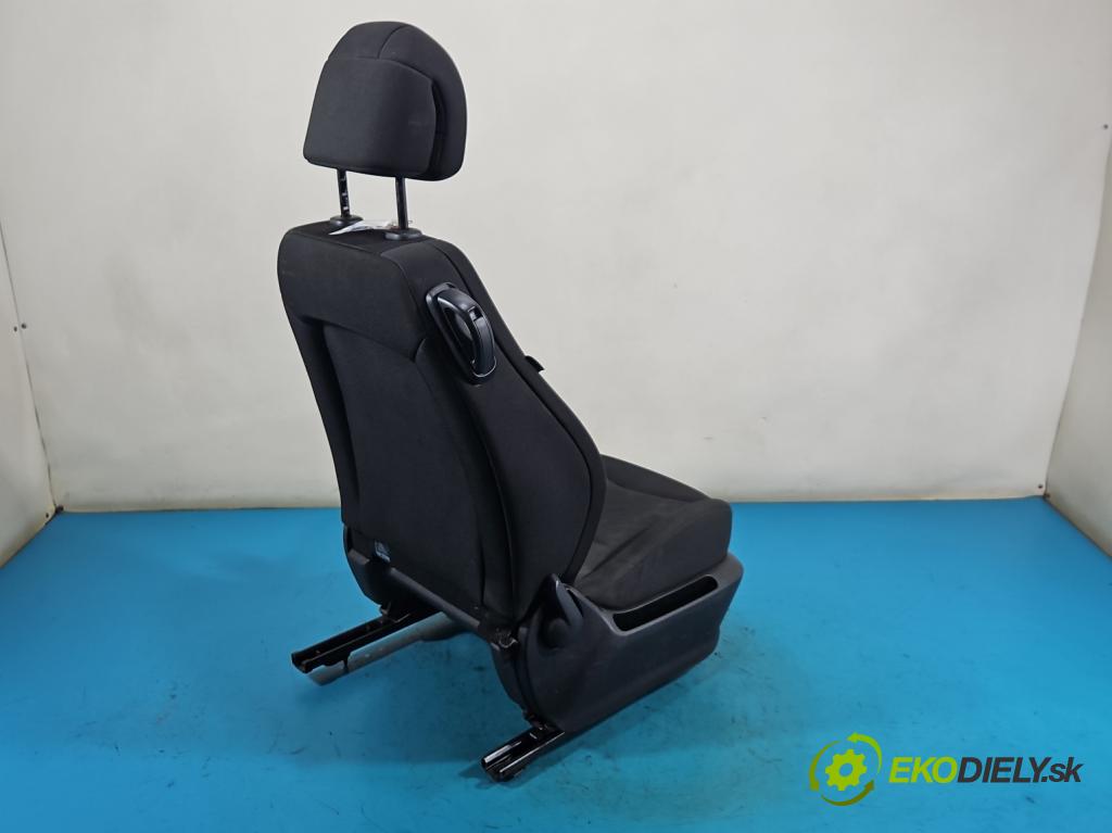 Peugeot 308 I 2007-2013 1.4 16V 95 HP manual 70 kW 1397 cm3 3- Sedačka pravý  (Sedadlo)