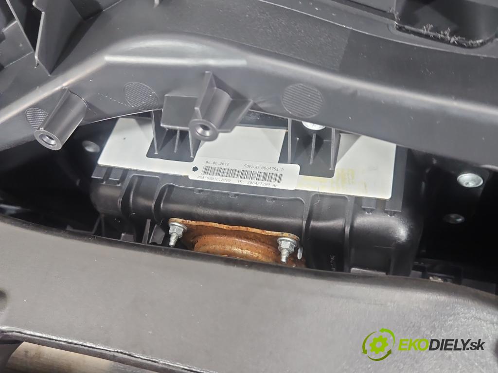 Citroen C3 II 2009-2016 1.4 16V 95 hp automatic 70 kW 1397 cm3 5- kokpit,přistrojova deska