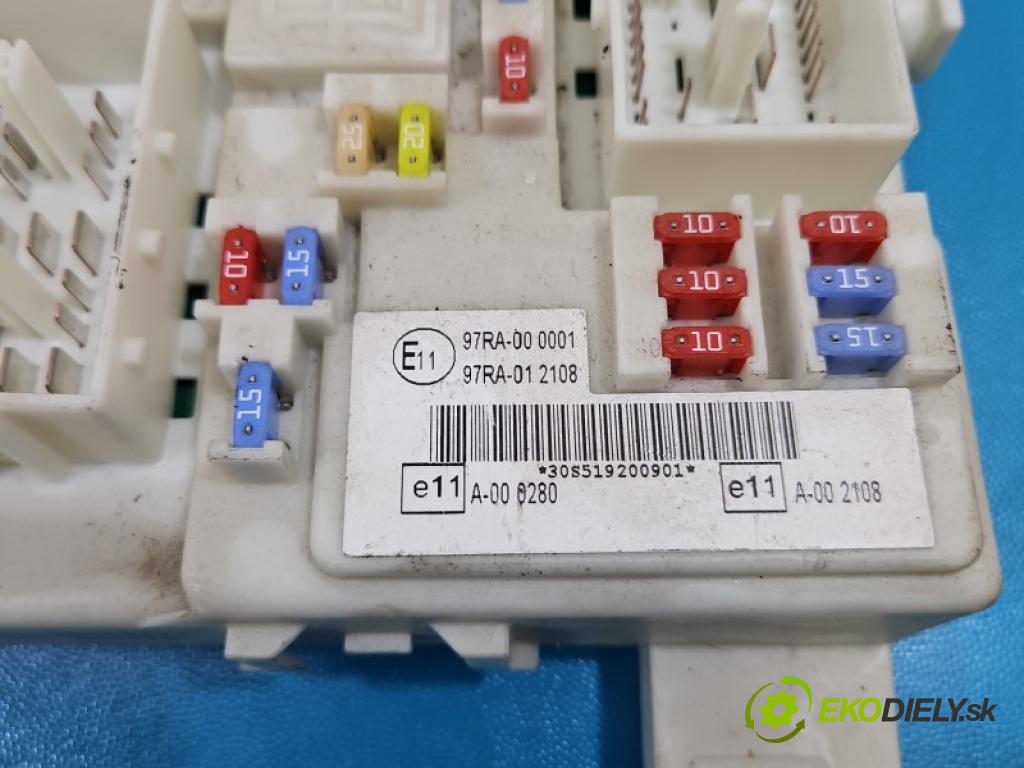 Ford Kuga Mk1 2008-2013 2.0 TDCI 163 HP automatic 120 kW 1997 cm3 5- skrinka poistka 7M5T-14A073-JG110111 (Poistková skrinka)