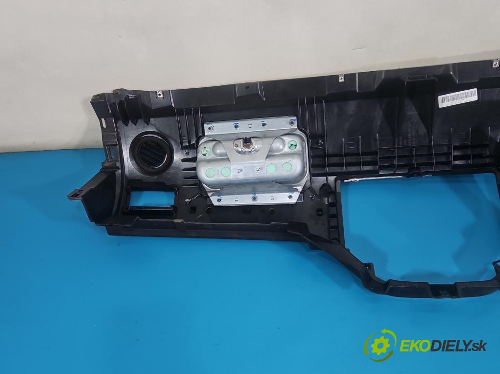 Ford Kuga Mk1 2008-2013 2.0 TDCI 163 hp automatic 120 kW 1997 cm3 5- kokpit,přistrojova deska
