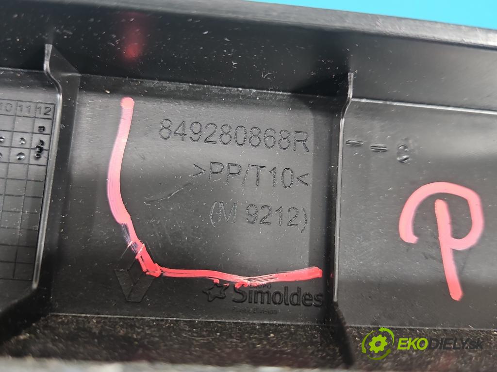 Renault Captur II 2019- 1.3 140 hp manual 103 kW 1332 cm3 5- Tapacír: kufra: pravé 849280868R