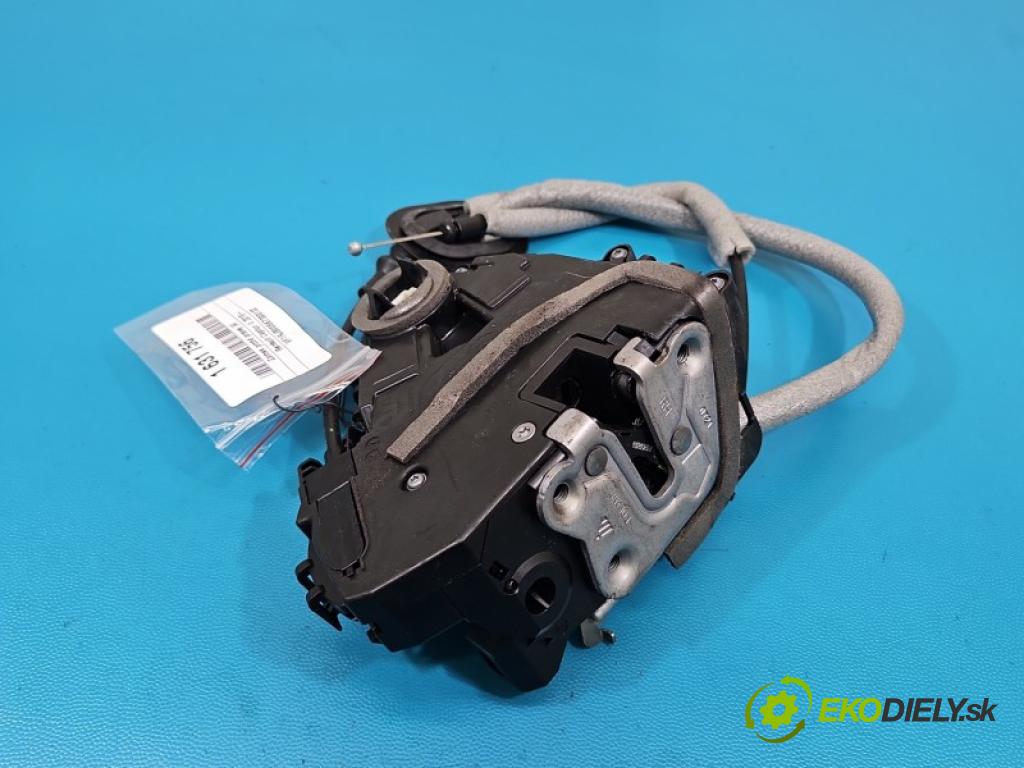 Renault Captur II 2019- 1.3 140 hp manual 103 kW 1332 cm3 5- zámek přední pravý 805024067R