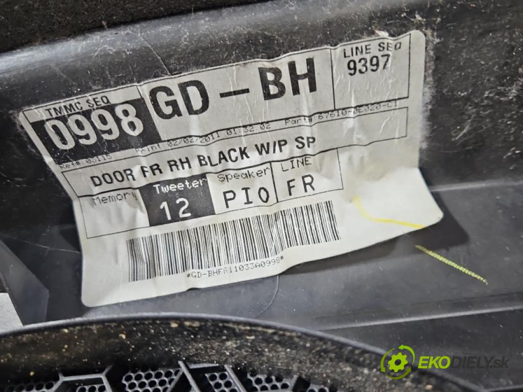 Lexus RX III 2008-2015 3.5 V6 277KM: automatic 204 kW 3456 cm3 5- Čalounictví: dvere predné pravé