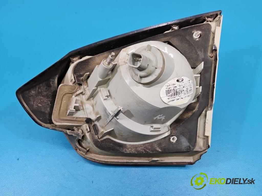 Ford Kuga Mk1 2008-2013 2.0 TDCI 163 HP automatic 120 kW 1997 cm3 5- svetlo / reflektor zadné ľavé kufrové dvere 8V41-13A603-AD
