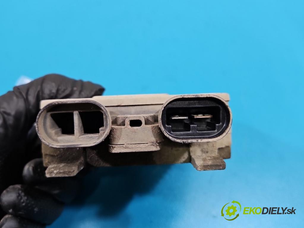 Ford Kuga Mk1 2008-2013 2.0 TDCI 163 HP automatic 120 kW 1997 cm3 5- Relé: ventilátoru 940004107