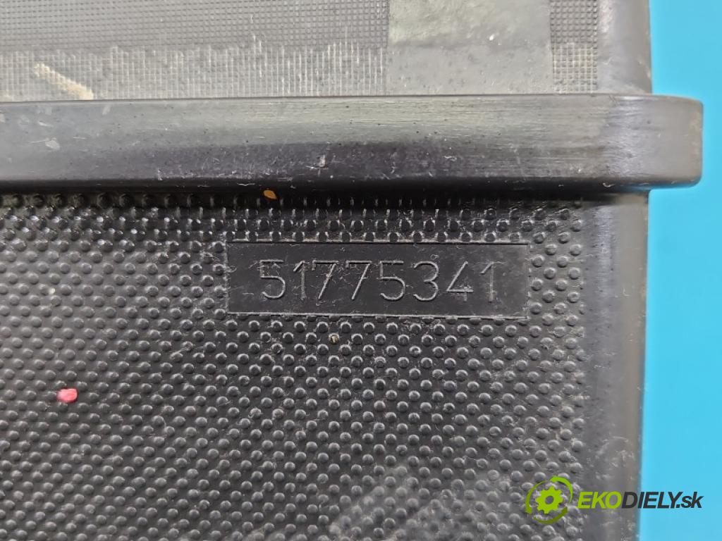 Fiat Punto Grande 1.4 16V 95 hp manual 70 kW 1368 cm3 3- obal filtra vzduchu 51775341 (Kryt vzduchového filtru)
