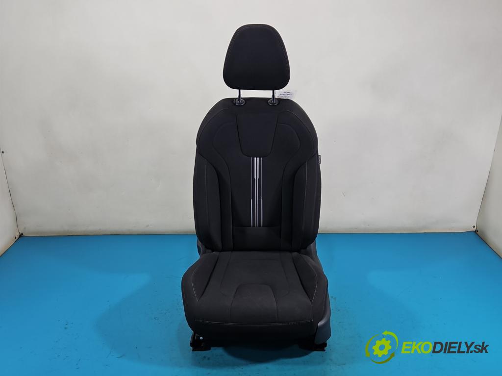 Hyundai Elantra VII 2020- 1.6 16V manual 90.2 kW 1598 cm3 4- Sedačka ľavý  (Sedadlo)